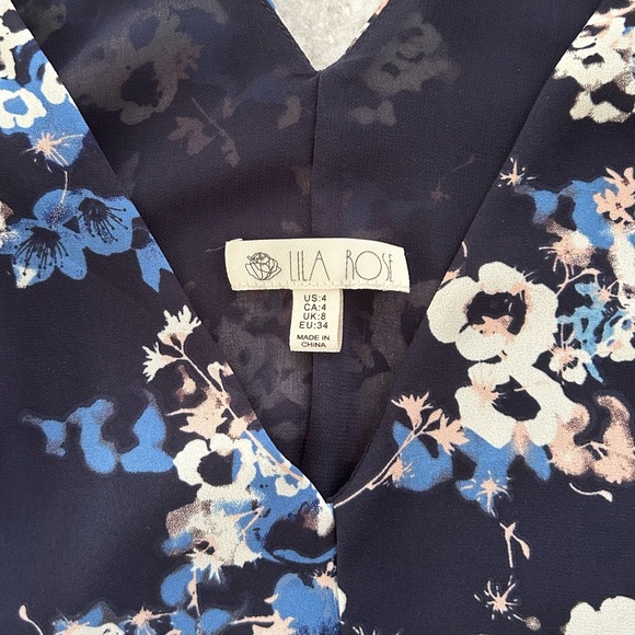 🌼 Lila Rose Navy Floral Poet Sleeve Crepe Blouson Dress, 4 - S - Picture 3 of 8